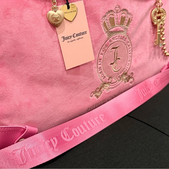 🔑💖 Classic Juicy Lover Weekender Love Potion Pink Velour Duffle Bag - Picture 4 of 16